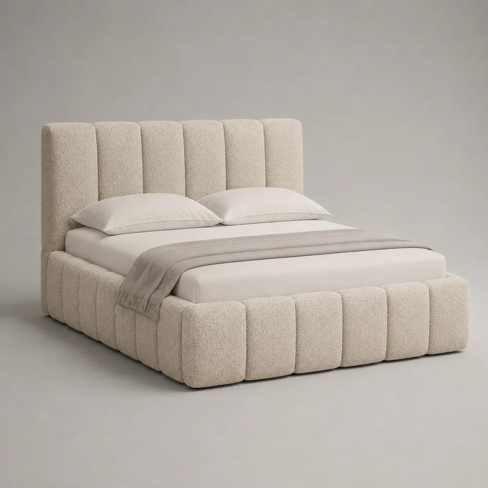 Letto matrimoniale 160 cm x 200 cm struttura imbottita in bouclé beige chiaro con testiera trapuntata e rete a doghe